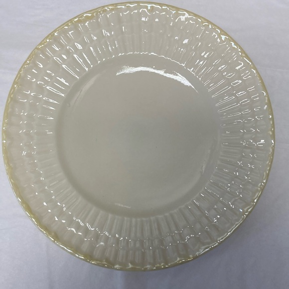 Belleek Limpet Side Plate X 8